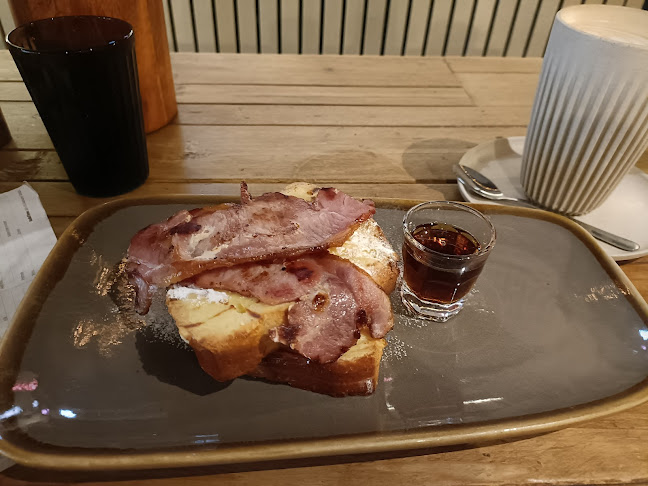 3a Stoke Rd, Aston Fields, Bromsgrove B60 3EQ, United Kingdom