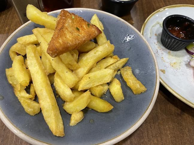 Opinii despre The Arcades Fish Restaurant în Worthing - Hospitality and gastronomy