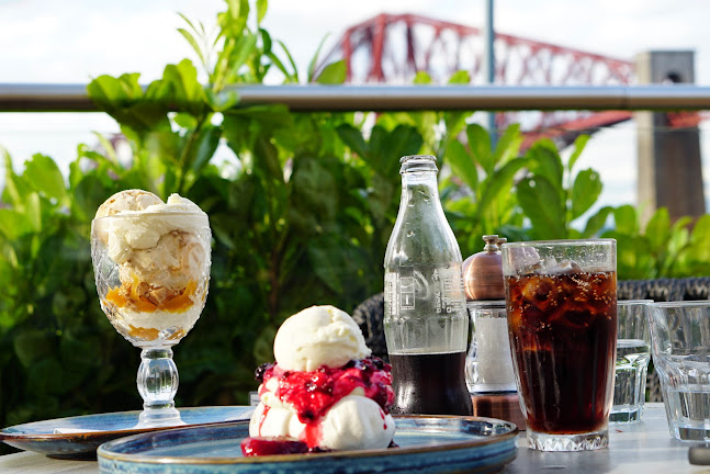 Thirty Knots - Hospitality and gastronomy