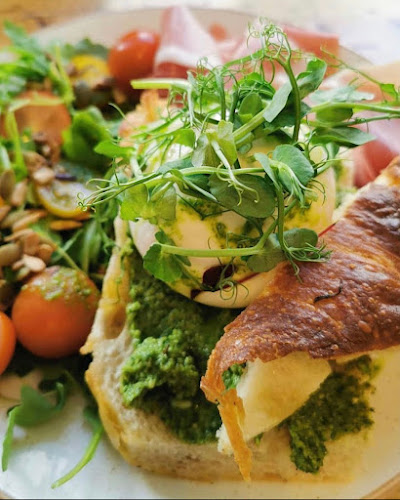 17 Regent St, Clifton, Bristol BS8 4HW, United Kingdom