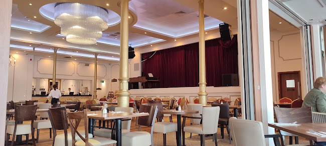 The Pier Cleethorpes - Papas