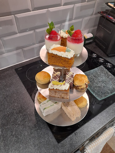 Comentarii opinii despre D.J.Holmes catering LTD