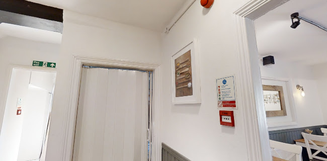 38 High St, Witney OX28 6HG, United Kingdom