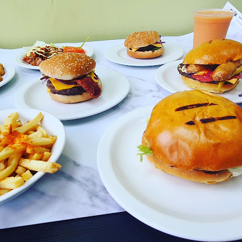 Amazing Burger Shop - Hospitality and gastronomy