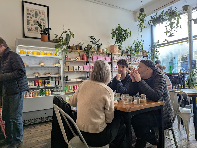 Foliage Cafe - Hospitality and gastronomy