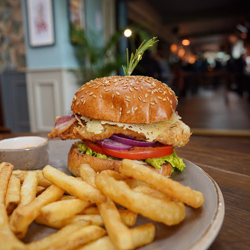 Opinii despre Hinderton Arms în Neston - Hospitality and gastronomy