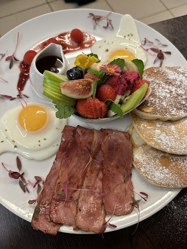 129-131 Trafalgar Rd, London SE10 9TX, United Kingdom