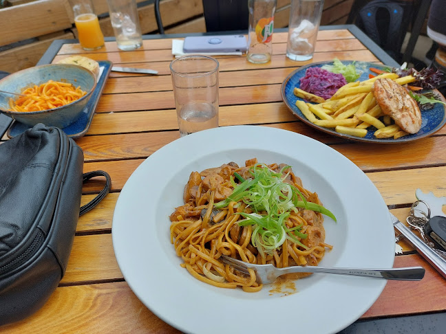 The George Bar & Grill - Weymouth