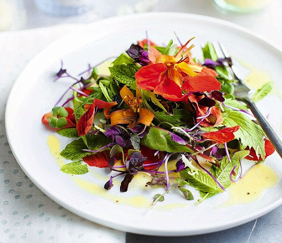 6 W Bay Rd, West Bay, Bridport DT6 4EL