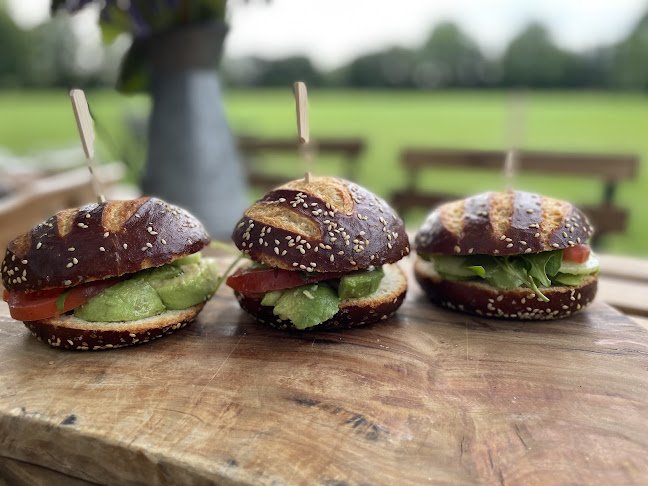 Opinii despre Park View Cafe în Epsom - Hospitality and gastronomy