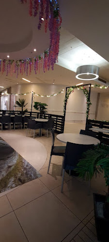 Upper floor Kingsgate shopping mall, Dunfermline KY12 7QU