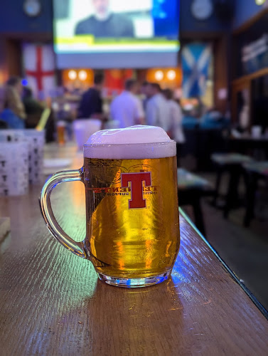 Comentarii opinii despre Committee Room No.9