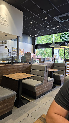 Urban Fresh Burgers & Fries - Wheatley - Hospitality and gastronomy