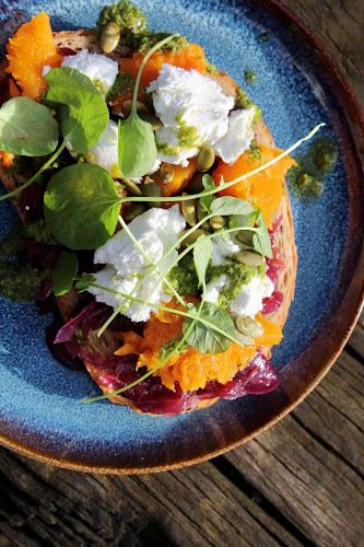 KNEAD Elkstone - Cheltenham