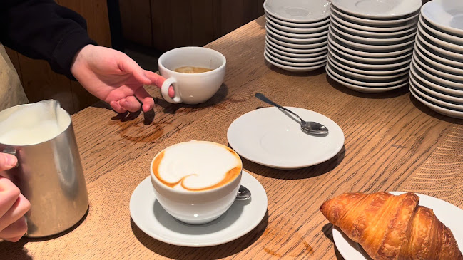 Opinii despre Monmouth Coffee Company în London - Hospitality and gastronomy