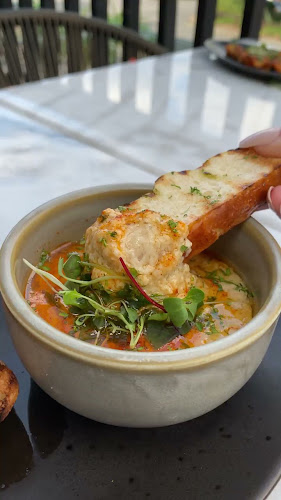 Comentarii opinii despre The Exhibit