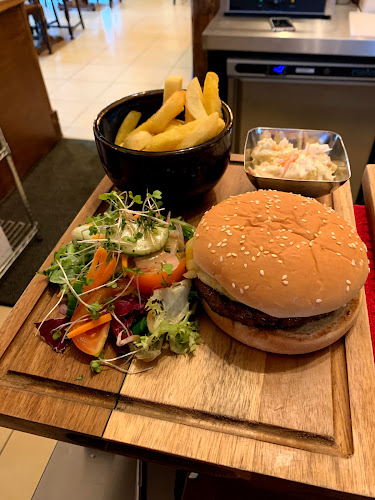 Farm Cottage, Youngs Farm, St. Marys Ln, Upminster RM14 3NU, United Kingdom