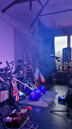 The Drop Off Cafe - Bury