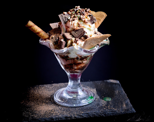 152 Barking Rd, London E16 1EN