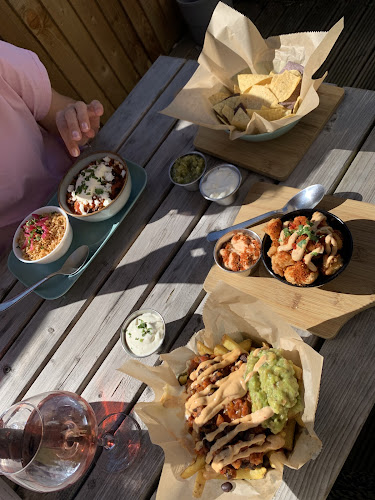 10 Town St, Farsley, Leeds LS28 5LD, United Kingdom