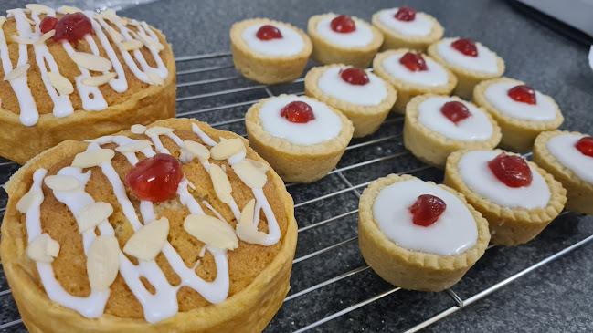 Dee'licious Desserts - Hospitality and gastronomy