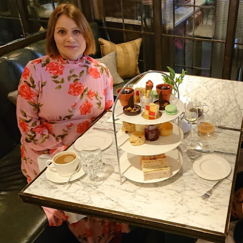 140 Park Ln, London W1K 7AA, United Kingdom