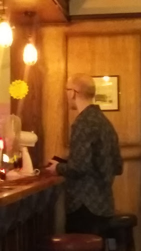 Comentarii opinii despre The Crown