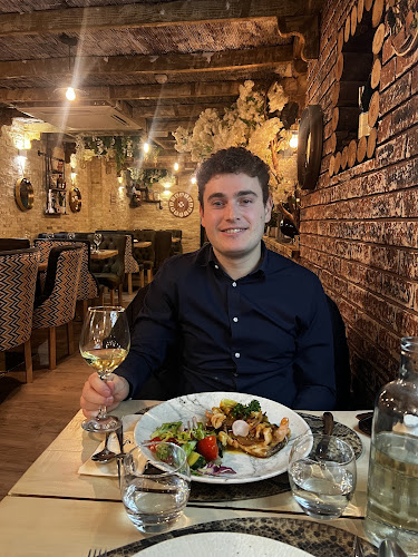 100 Monnow St, Monmouth NP25 3EQ, United Kingdom