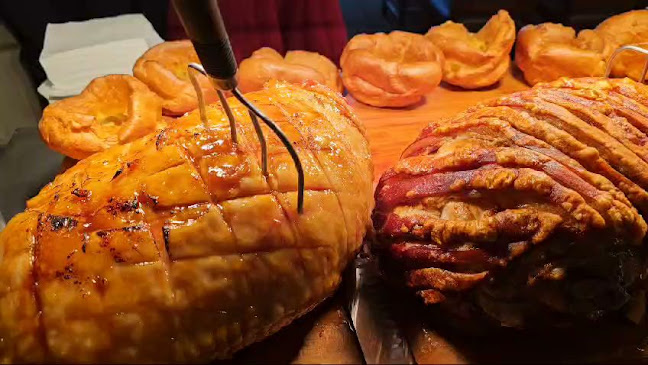 Opinii despre Four Crossroads Inn în Boston - Hospitality and gastronomy