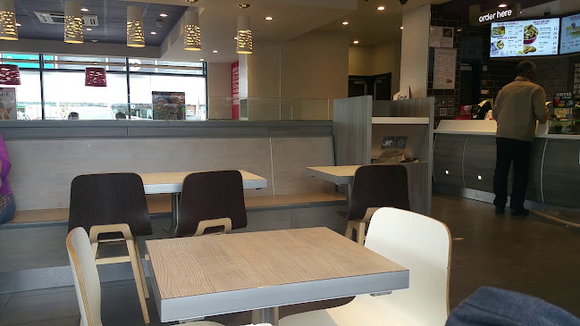 Opinii despre KFC Bromborough - Croft Retail and Leisure Park în Wirral - Hospitality and gastronomy