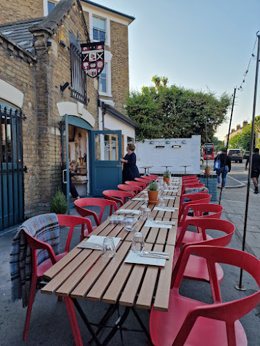 Opinii despre The Deli Downstairs în London - Hospitality and gastronomy