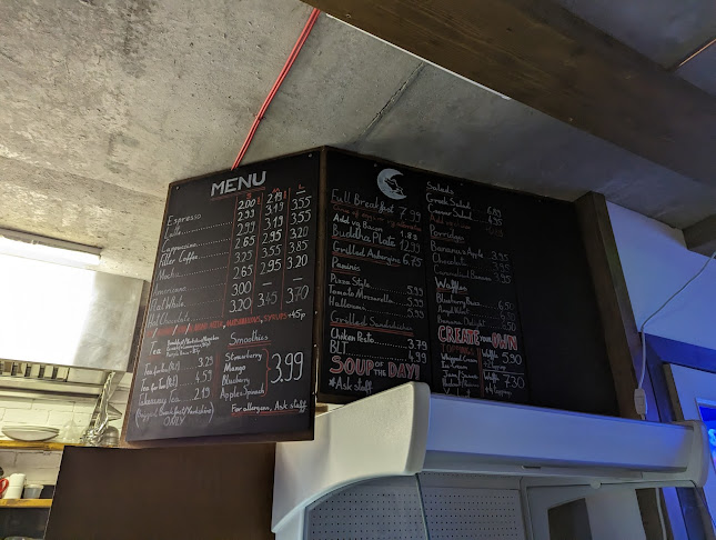 Comentarii opinii despre Frogmoon Café