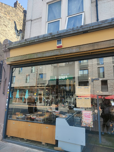 L'hirondelle Kitchen