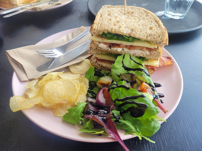 Comentarii opinii despre Coast Cafe