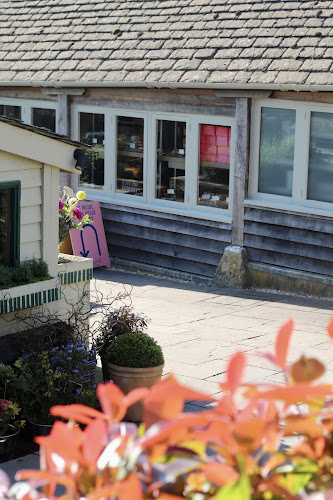 KNEAD Elkstone - Hospitality and gastronomy