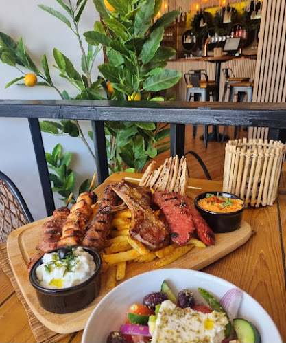 Opinii despre Opa Opa Greek Restaurant în Bexhill-on-Sea - Hospitality and gastronomy