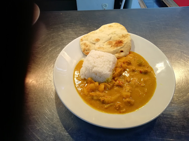 The Walnut Tree Shades - Hospitality and gastronomy