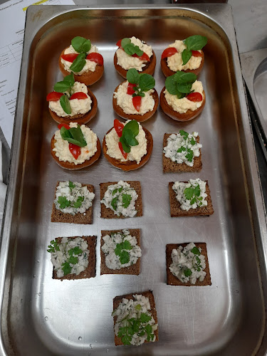 Opinii despre D.J.Holmes catering LTD în Preston - Hospitality and gastronomy