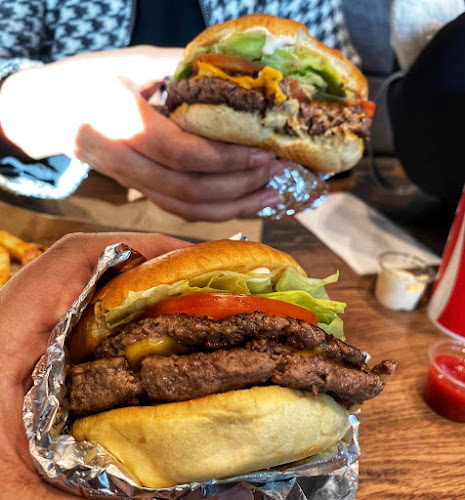 Urban Fresh Burgers & Fries - Wheatley - Hospitality and gastronomy