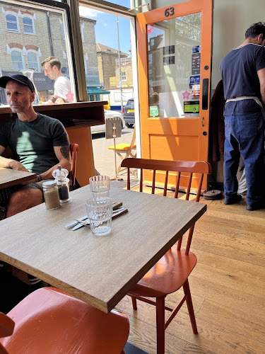 Opinii despre Cafe Tamra în London - Hospitality and gastronomy