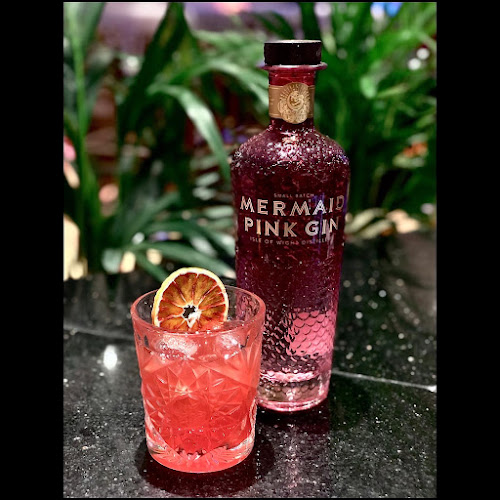 52-54 The Broadway, Haywards Heath RH16 3AL, United Kingdom