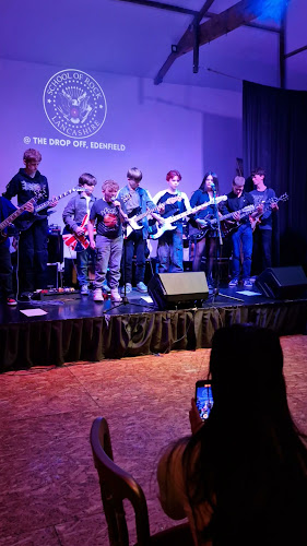 The Drop Off Cafe - Hospitality and gastronomy