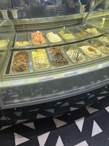 Creams Cafe Rochester - Rochester