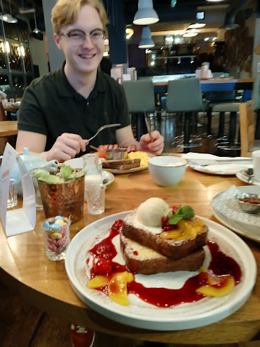 13, Berkshire, The Riverside, The Oracle, Reading RG1 2AG