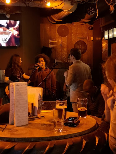 Comentarii opinii despre The Bohemian