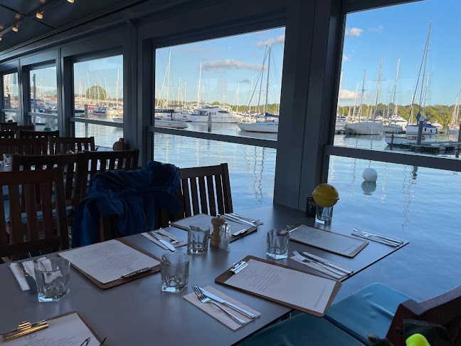 Lands End Rd, Old, Bursledon, Southampton SO31 8DN