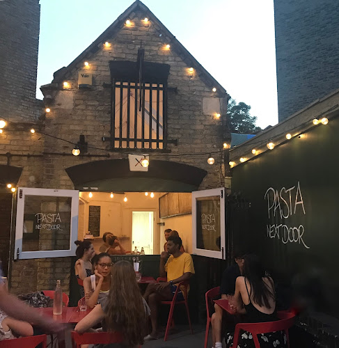 211 Victoria Park Rd, London E9 7JN, United Kingdom