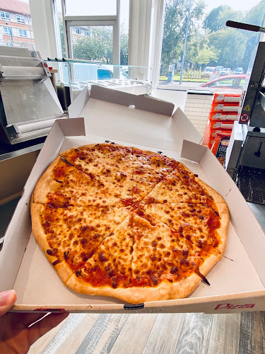 Nico's Pizzeria Greenock - Hospitality and gastronomy