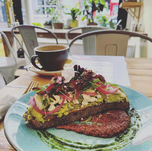 Foliage Cafe - Hospitality and gastronomy