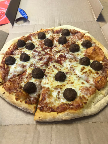 12 Station Rd, Colwyn Bay LL29 8BU, United Kingdom